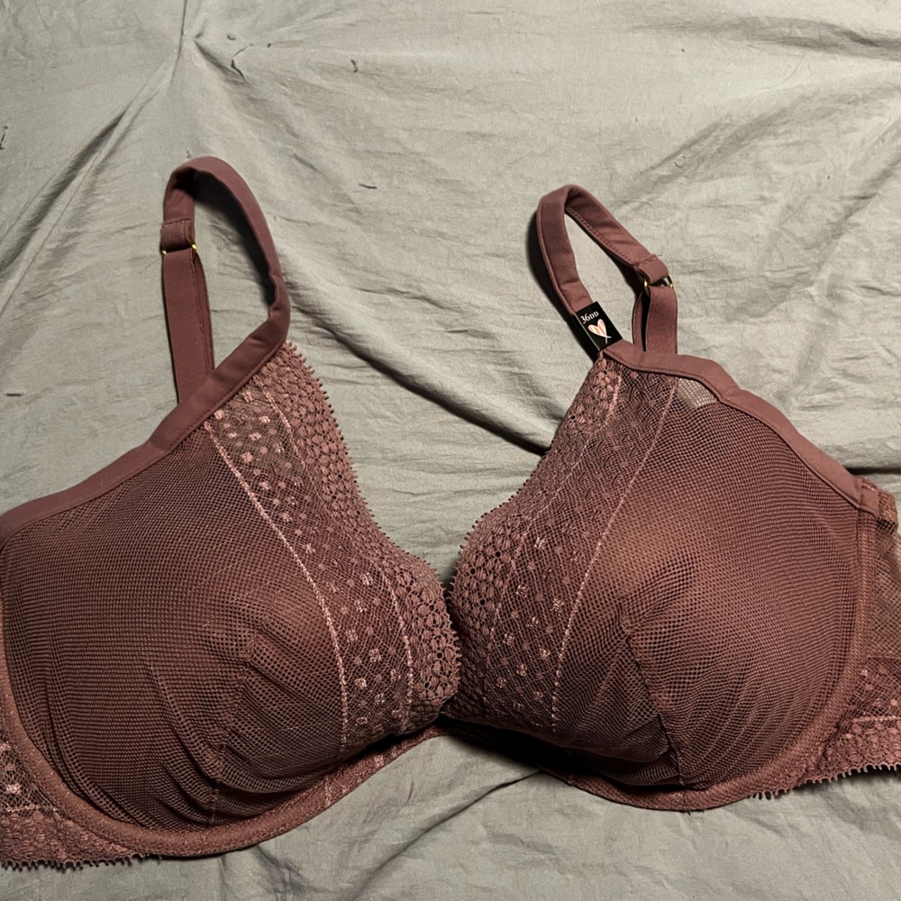 Mauve lace detailed bra, Victoria’s Secret brand new with tags